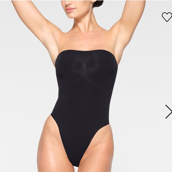 SKIMS Other - SKIMS Strapless Seamless Sculpt Thong Bodysuit Large Onyx